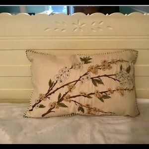 Pottery Barn Pillow Cover.